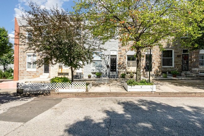 Building Photo - 727 N Collington Ave