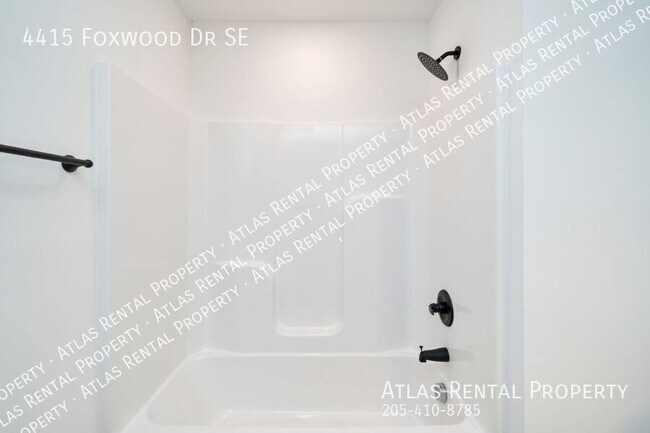 Building Photo - 4415 Foxwood Dr SE