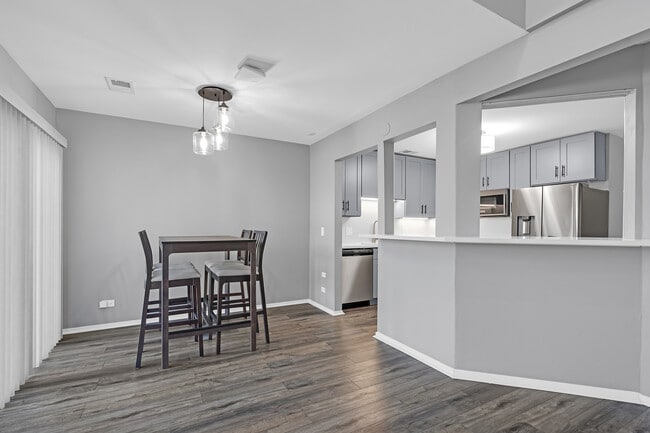 Building Photo - 730 Hamilton Ct