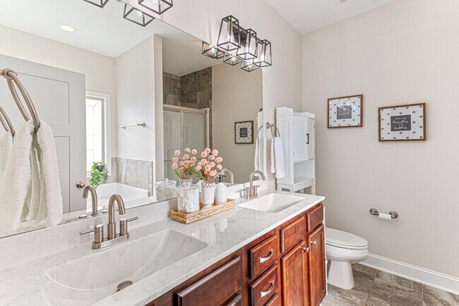 Building Photo - 130 Blue Chip Ct