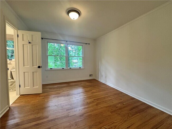 Building Photo - 4794 Cambridge Dr