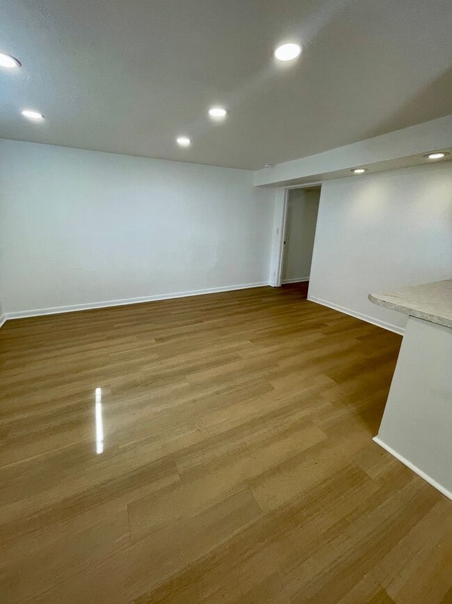 Building Photo - 1615 38th St