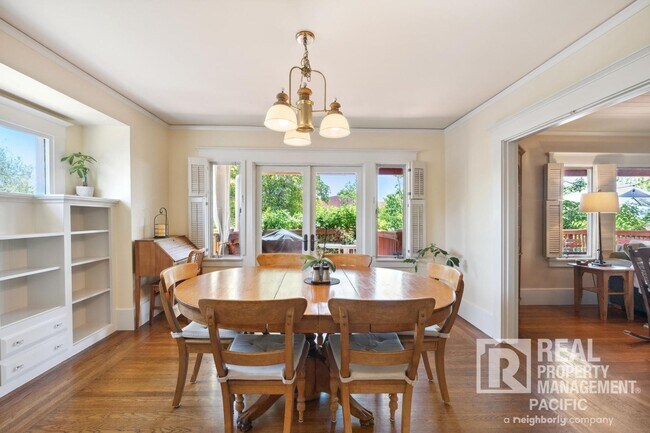 Building Photo - Beautiful North Berkeley Craftsman with Bay View