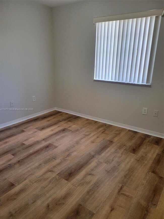 Building Photo - 15750 SW 92nd Ave