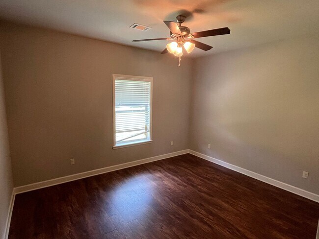Building Photo - 5 Bluefish Ct