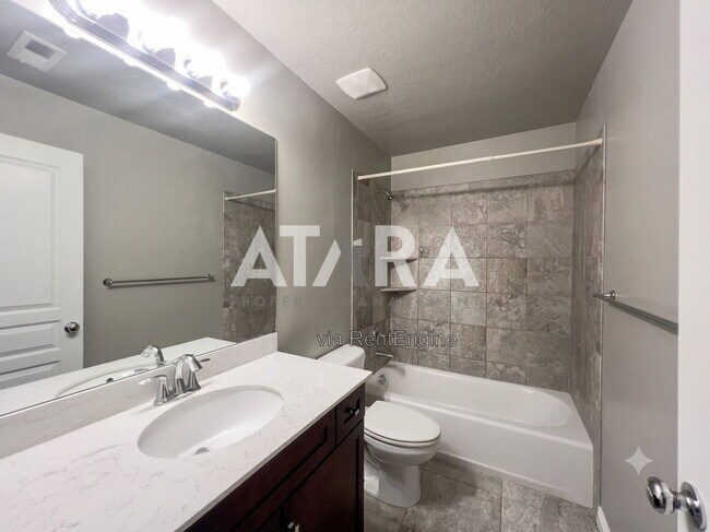 Building Photo - 5285 W Hampstead Ln