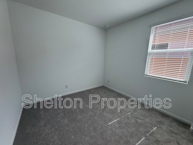 Building Photo - 14930 W Buckskin Trl