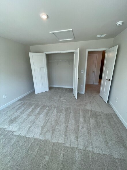 Building Photo - 2356 Elowen Ln