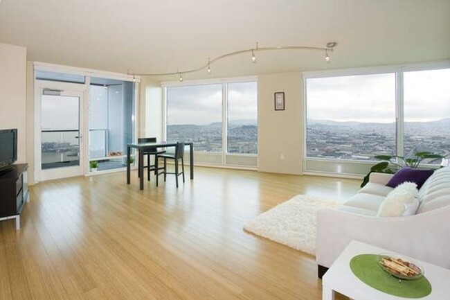 Building Photo - Luxury Corner Unit in Rincon Hill: 2 Bed/2...