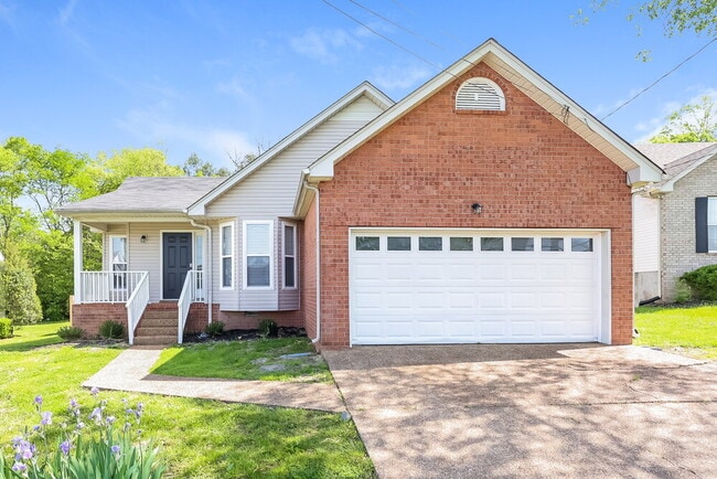 Building Photo - 3068 Chateau Valley Dr