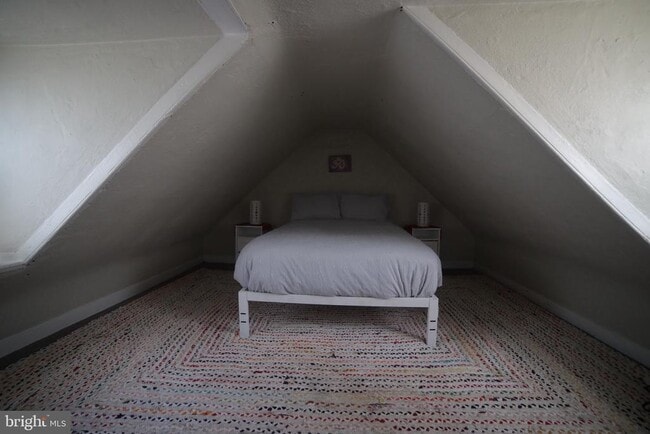 Building Photo - 908 New Market St