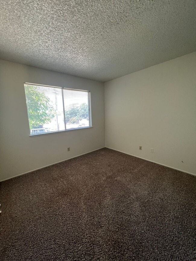 Building Photo - 7735 Las Lilas Ct