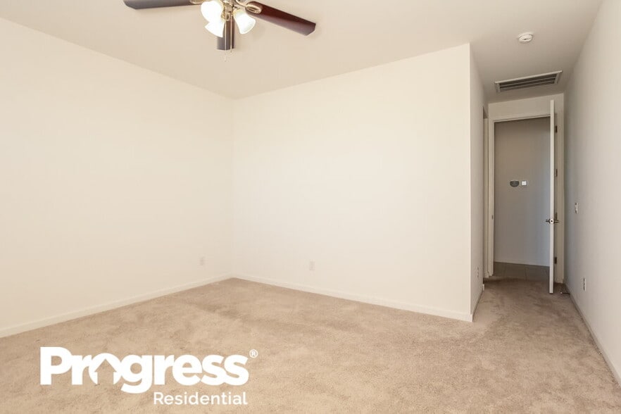 Building Photo - 11010 W Luxton Ln