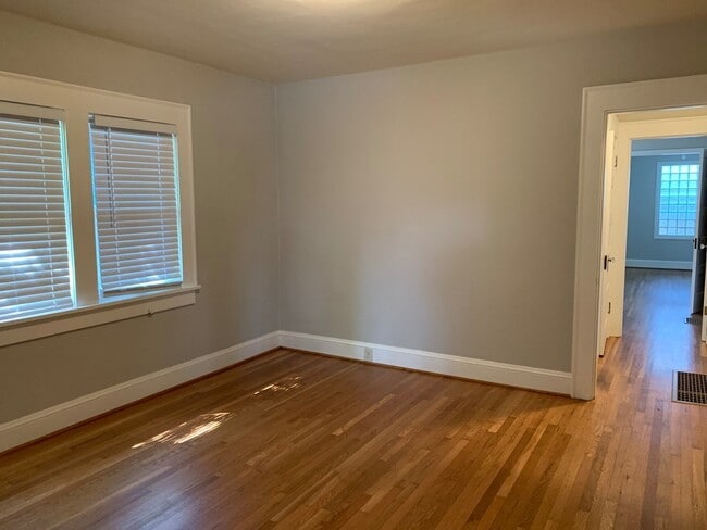 Building Photo - 2bed/1 Bath Bungalow in Rose City/Alameda