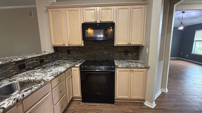 Building Photo - Rental in Shreveport
