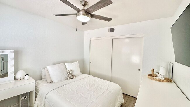 Building Photo - 5010 Golondrina Way