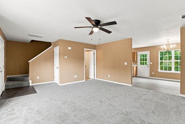 Building Photo - 926 Oakshire Cir