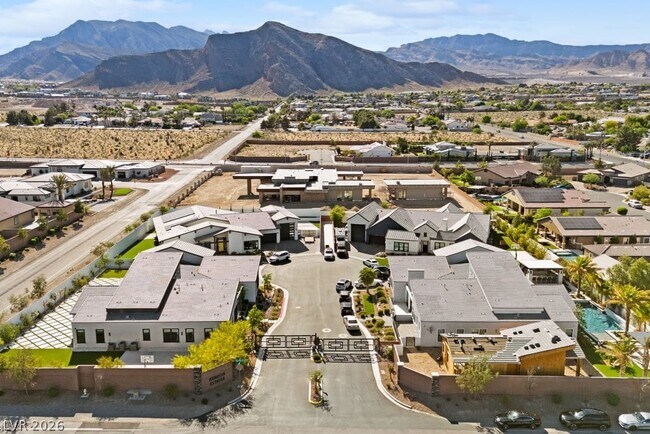 Building Photo - 4315 N Dapple Gray Rd