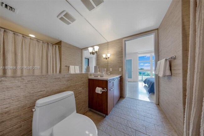 Building Photo - 50 Biscayne Blvd