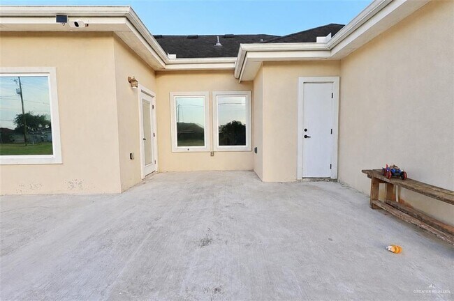Building Photo - 5305 Ginko Dr