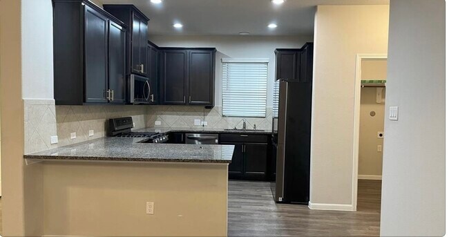 Building Photo - 12931 Ilderton Dr