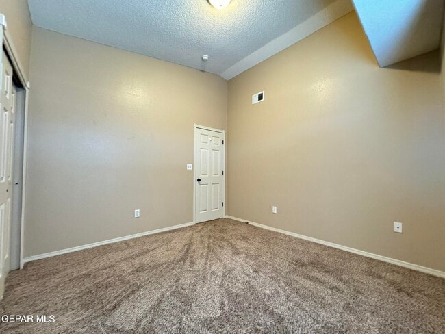 Building Photo - 13981 Sandy Rock Dr