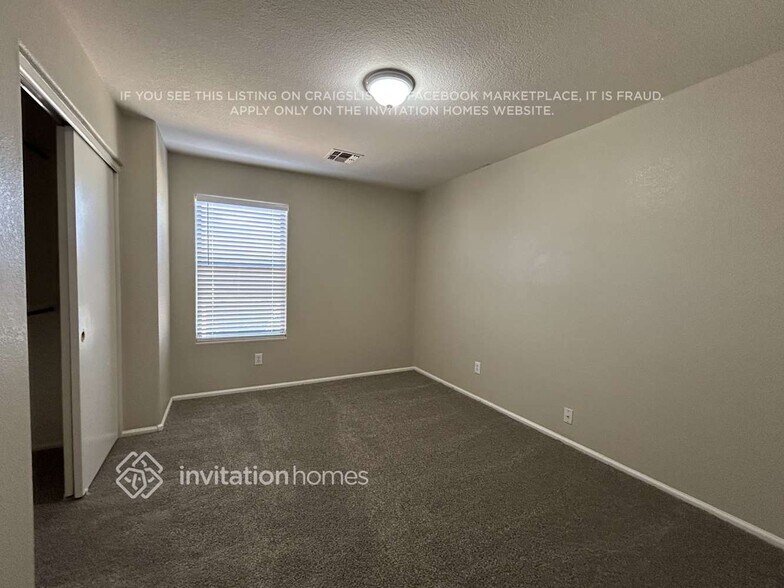 Building Photo - 16662 W Belleview St