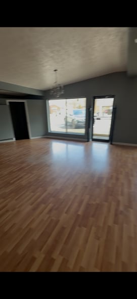 Building Photo - 506 Ford St