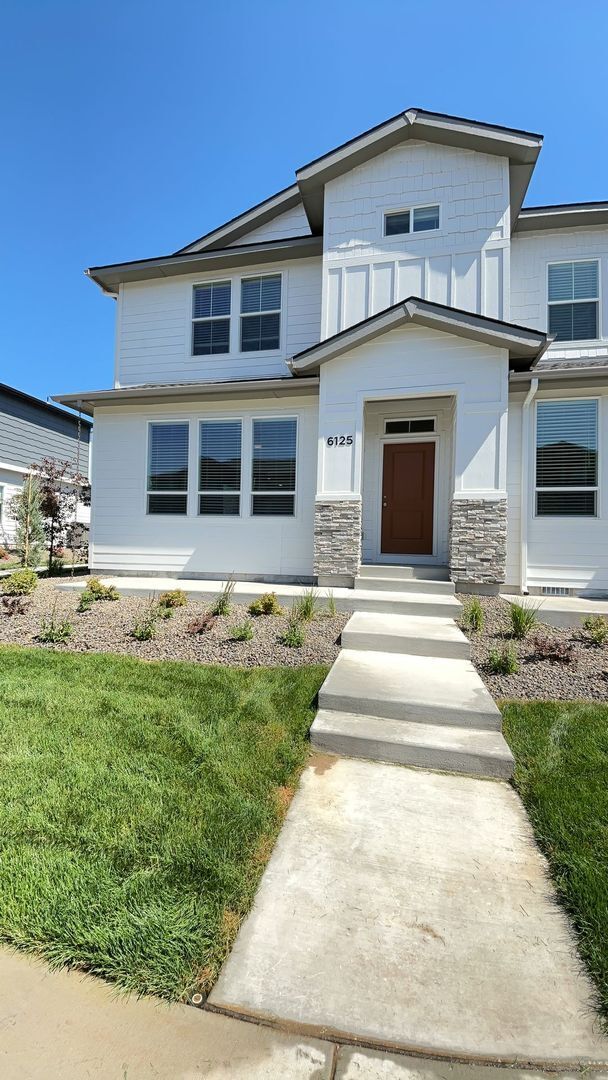 Primary Photo - Roe Street Townhomes 2