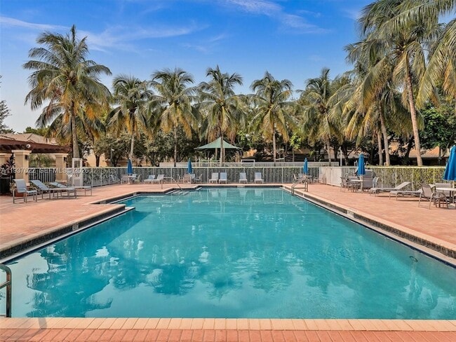 Building Photo - 3878 Tree Top Dr