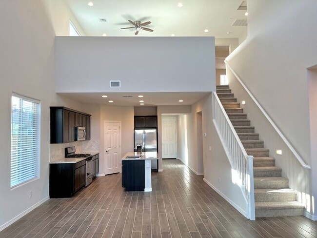 Building Photo - MOVE IN SPECIALS!! 2 Master Suites Open Ceiling Modern Home for RENT!