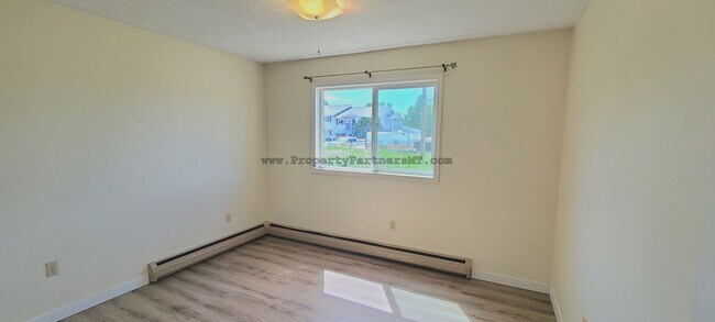 Building Photo - 413 S 20th Ave