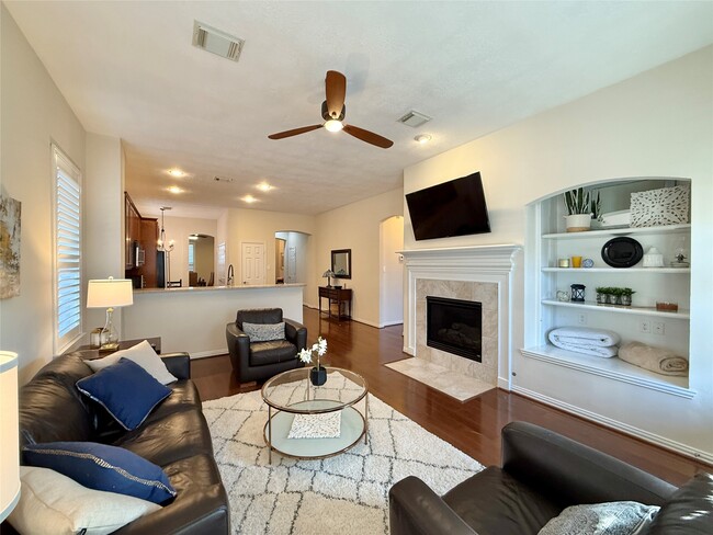 Building Photo - 98 W Montfair Blvd