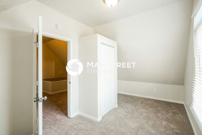 Building Photo - 4 Bedroom Pet-Friendly Home in GALLATIN, TN with Main Street Renewal