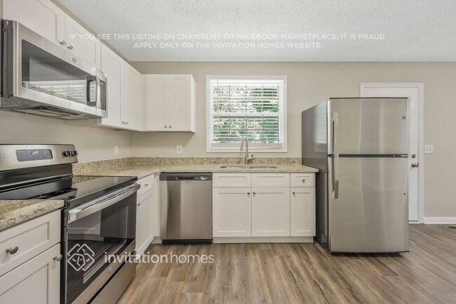 Building Photo - 533 Augusta Dr