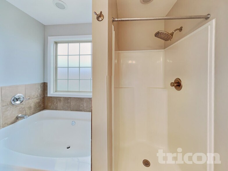 Building Photo - 2314 Spike Ct