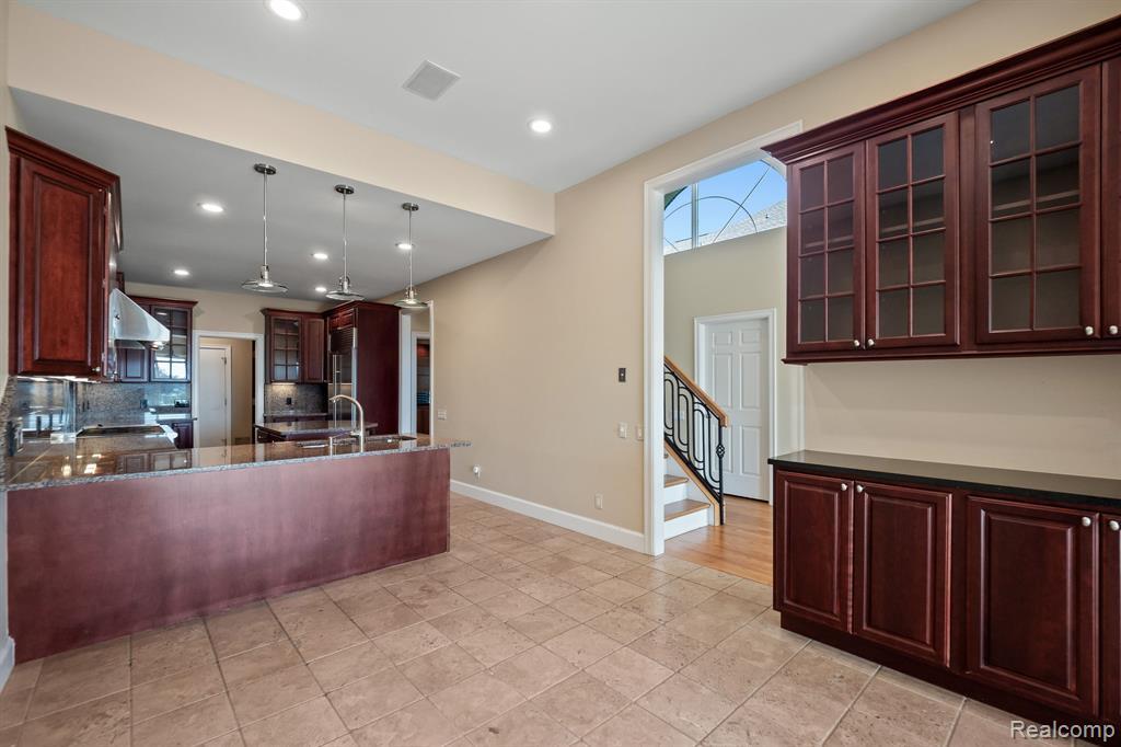 Building Photo - 3782 Pine Lake Knoll Dr