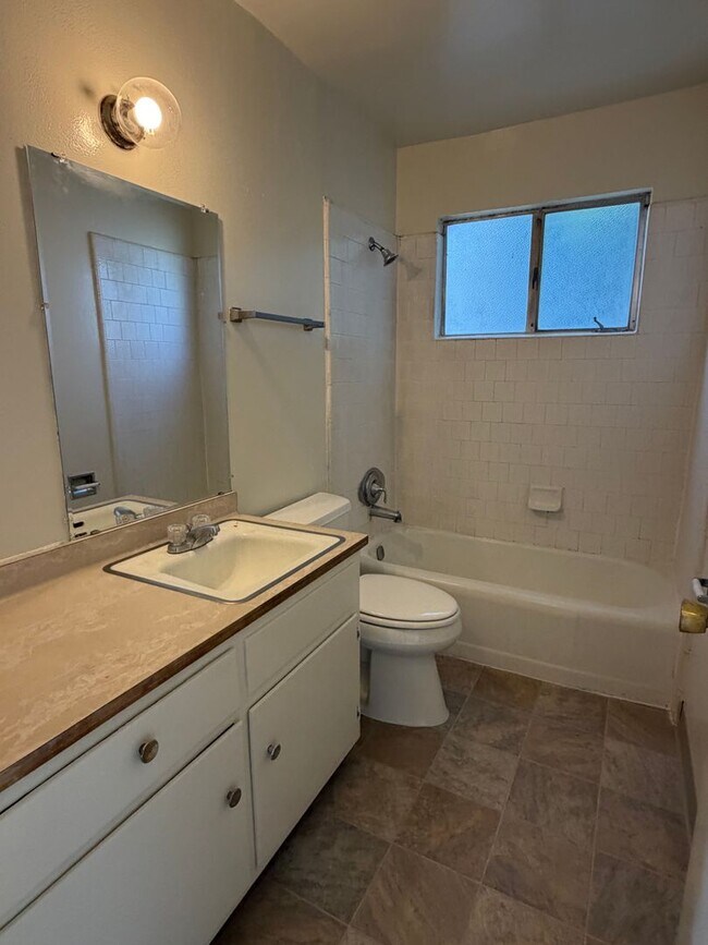 Building Photo - 2832 Sweet Way