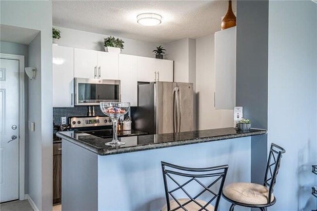 Building Photo - 2421 NE 65th St