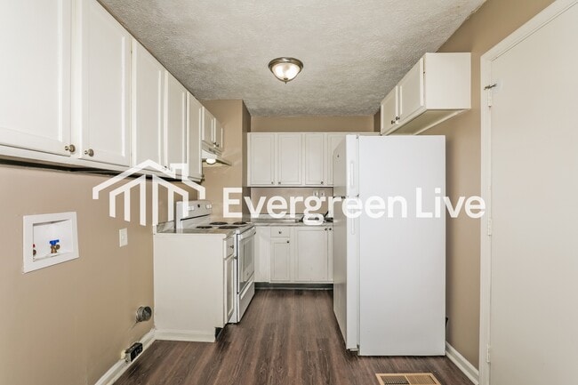 Building Photo - 3202 Donald Ave