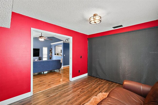 Building Photo - 9427 Daney St
