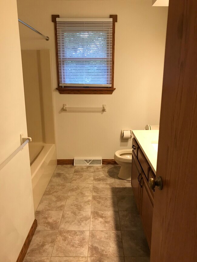 Bathroom - 1456 Nicholson St