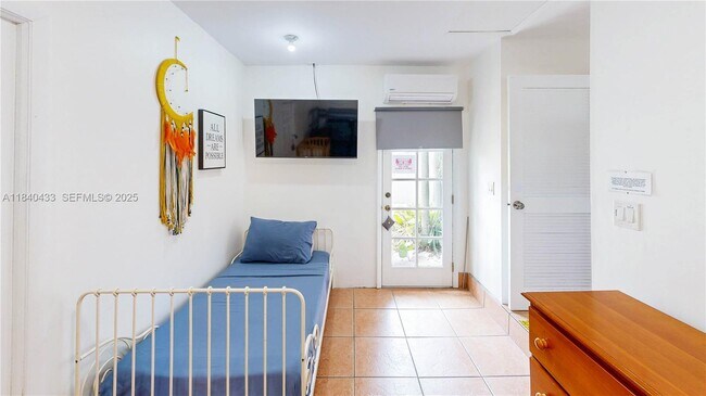 Building Photo - 9614 SW 134th Ct