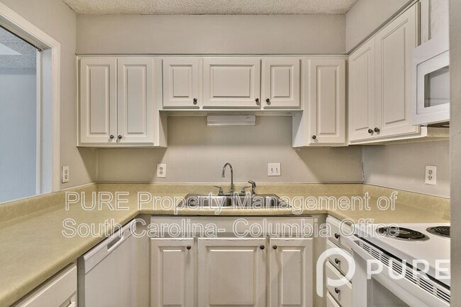 Building Photo - 2068 Watermark Pl