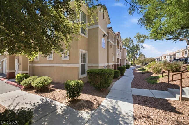 Building Photo - 5855 Valley Dr