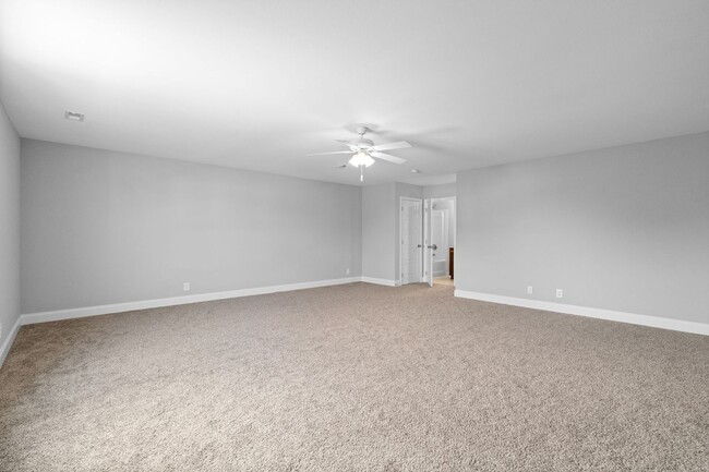 Building Photo - 3 Bedroom 3 Bath Home with Bonus Room For Rent!