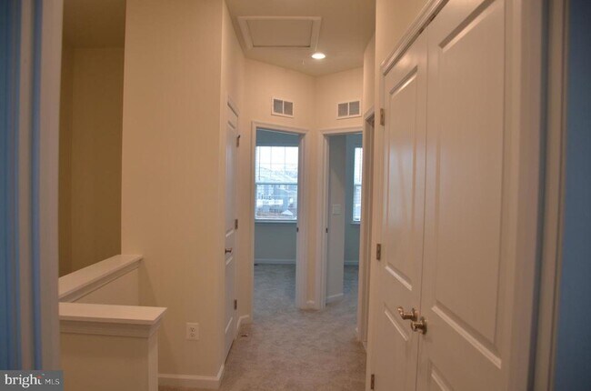 Building Photo - 5609 Tallyn Hunt Pl