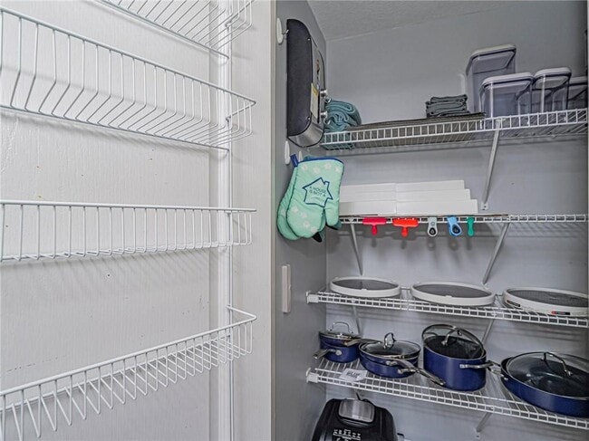 Building Photo - 5080 Fairways Cir