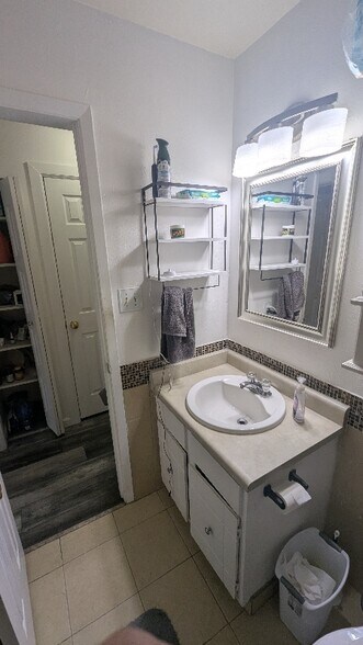 Building Photo - 7309 W Hampden Ave