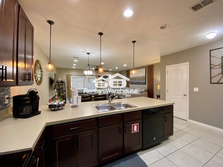 Building Photo - 269 Primrose Dr